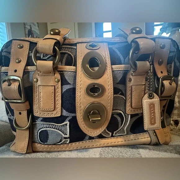 Authentic Coach Vintage Legacy Denim Sig. Medium Lily Handbag!! RARE - Picture 1 of 15